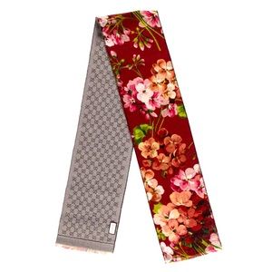 *SOLD* GUCCI BLOOM WOOL SCARF NIB